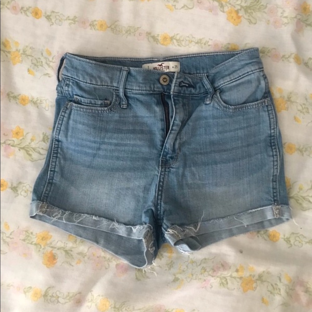 High waisted Hollister shorts